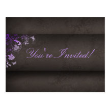 Púrpura de la invitación de la postal de la maripo