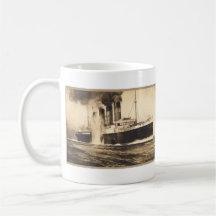 R.M.S. Lusitania golpeado por los torpedos de la c Tazas De Café