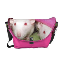Ratas de Dumbo en la bolsa de mensajero rosada del Bolsas De Mensajeria