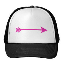 Recto rosado de la flecha los regalos de Zazzle de Gorras