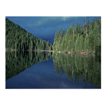 Reflexiones en un lago postales