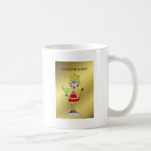 REINA PARA UN POLLUELO DEL DÍA EN UNA TAZA DE CAFÉ