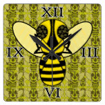 Reloj de pared cuadrado de la abeja
