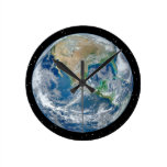 Reloj de pared (medio) redondo de la tierra