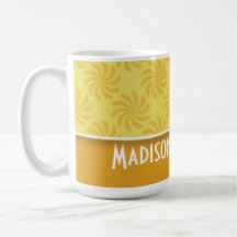 Remolino amarillo-naranja lindo tazas