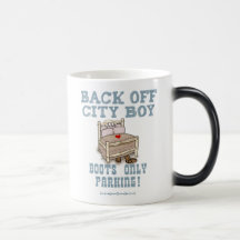 Retroceda la taza Morphing del muchacho de ciudad