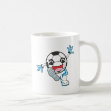 Retroceso con el pie feliz del jugador de fútbol tazas de café