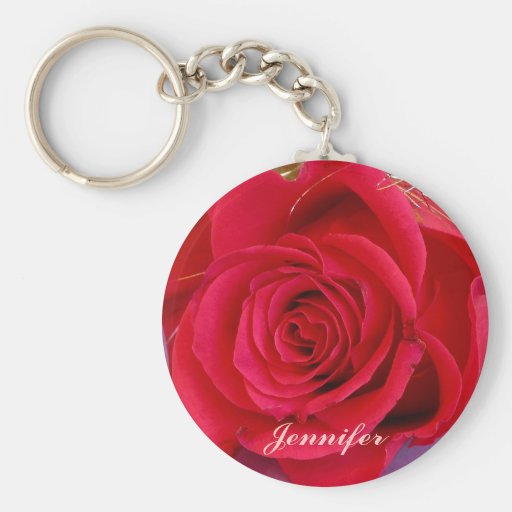 Rosa rojo romántico con el llavero conocido