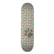 Rosa y menta retros; Pawprint divertido Tablas De Skate