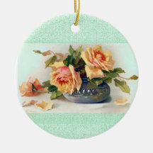 Rosas en un ornamento del cuenco ornamento para arbol de navidad