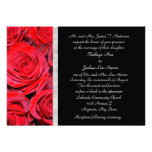 Rosas negros y rojos que casan la invitación
