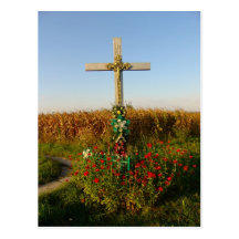Rumania, crucifijo de la capilla del borde del cam postal