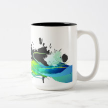 Salpicaduras abstractas de la pintura de aguas fre taza de café
