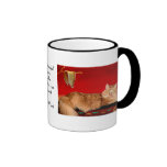 Sam hermoso disfruta de una siesta taza