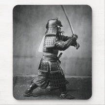 Samurai del vintage con la espada y la daga tapetes de raton
