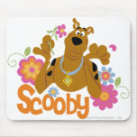 Scooby en flores alfombrilla de raton