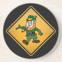 Señal de peligro del Leprechaun del dibujo animado Posavasos Manualidades