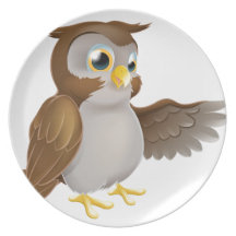 Señalar el búho del dibujo animado platos de comidas