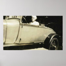 señora en su primer poster del coche
