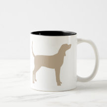 Silueta del Coonhound (moreno) Taza