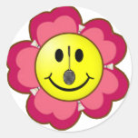 Smiley rojo del bádminton de la flor etiqueta redonda