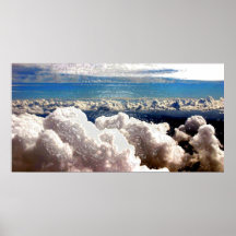 Sobre las nubes - deslumbramiento lluvioso poster