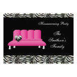 sofá rosado elegante, invitación del fiesta invitaciones