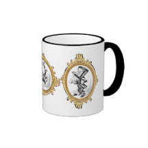 Sombrerero enojado enmarcado oro uno tazas de café