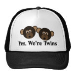 Somos gemelos 2 monos de los muchachos gorros  