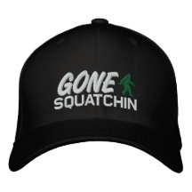 Squatchin ido - blanco y verde negros gorras bordadas