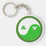 St Patrick resuelve Taoism Llavero