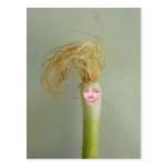 Su cara en la postal de la cebolla de la primavera