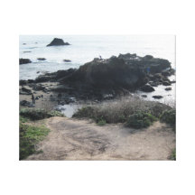 Subir las rocas en una playa de Cambria Impresión De Lienzo