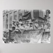 Suffragettes que montan un flotador poster