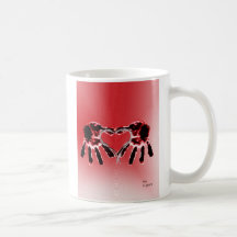 Sus manos llevan a cabo mi corazón tazas