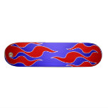 Tablero azul y rojo de la llama tablas de patinar