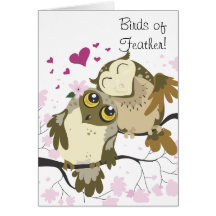 Tarjeta de felicitación de los búhos del pájaro de
