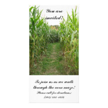 Tarjeta de la invitación del laberinto del maíz tarjetas personales