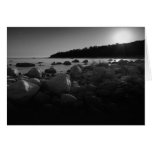 Tarjeta de nota blanco y negro de la foto del lago