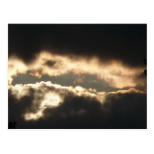 Tarjeta de nota quebrada de las nubes postal