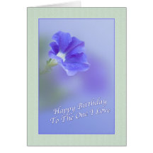 Tarjeta del cumpleaños del amante con la petunia