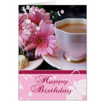 Tarjeta floral y del chocolate rosada de cumpleaño