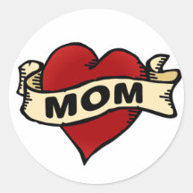 Tatuaje del corazón de la mamá pegatina redonda