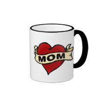Tatuaje del corazón de la mamá taza de café
