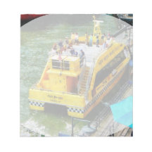 Taxi del agua en el puerto del sur de la calle libreta para notas