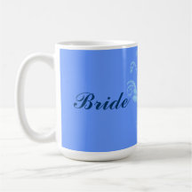 Taza azul de la voluta de la novia