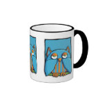 Taza azul del azul del búho