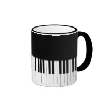 Taza - blanco del negro del teclado de piano