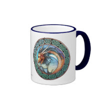 Taza céltica del dragón del arte