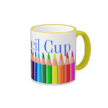 Taza colorida del lápiz